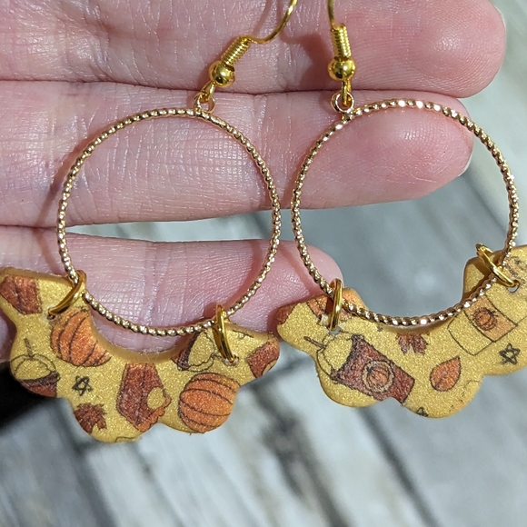 🎃Pumpkin Spice Clay Earrings NEW! - Picture 3 of 3